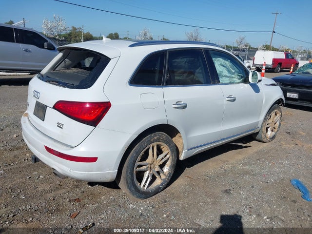 Audi Q5 2.0t Premium 2017 WA1L2AFP4HA095325 Image 4