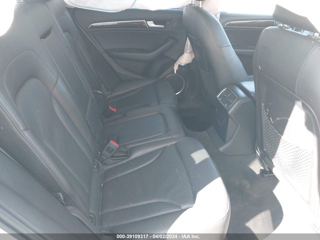 Audi Q5 2.0t Premium 2017 WA1L2AFP4HA095325 Image 8
