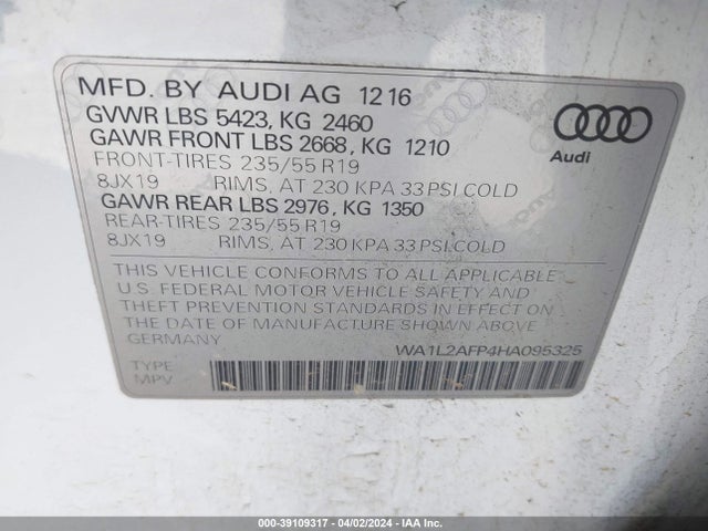 Audi Q5 2.0t Premium 2017 WA1L2AFP4HA095325 Image 9