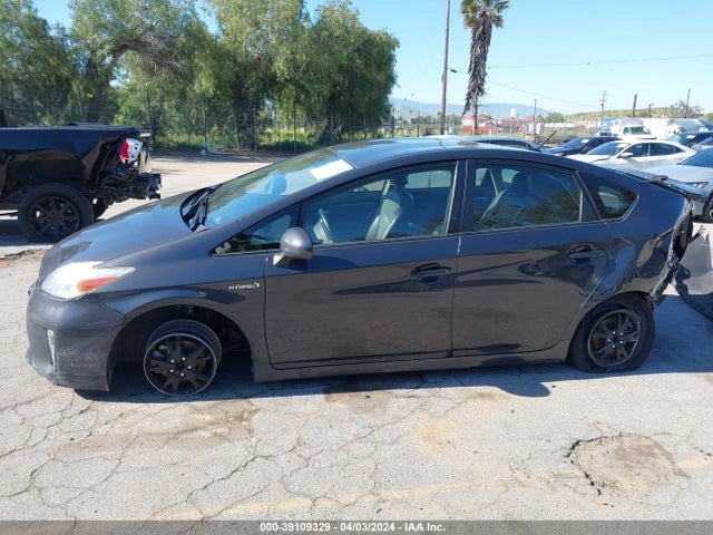 Toyota Prius Four 2015 JTDKN3DU5F0409225 Image 14