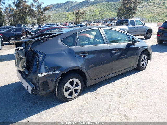 Toyota Prius Four 2015 JTDKN3DU5F0409225 Image 4