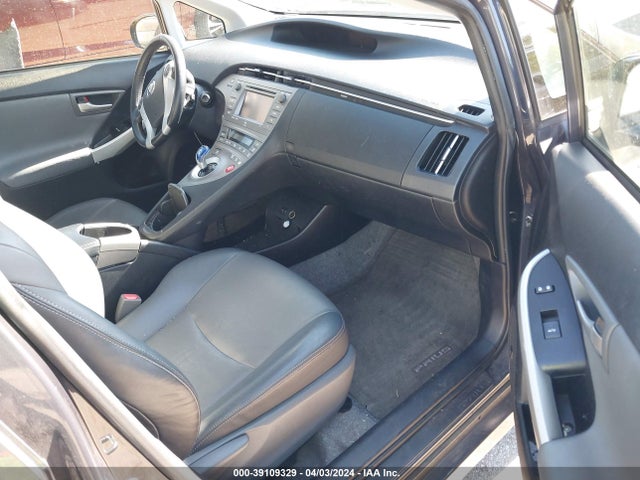 Toyota Prius Four 2015 JTDKN3DU5F0409225 Image 5