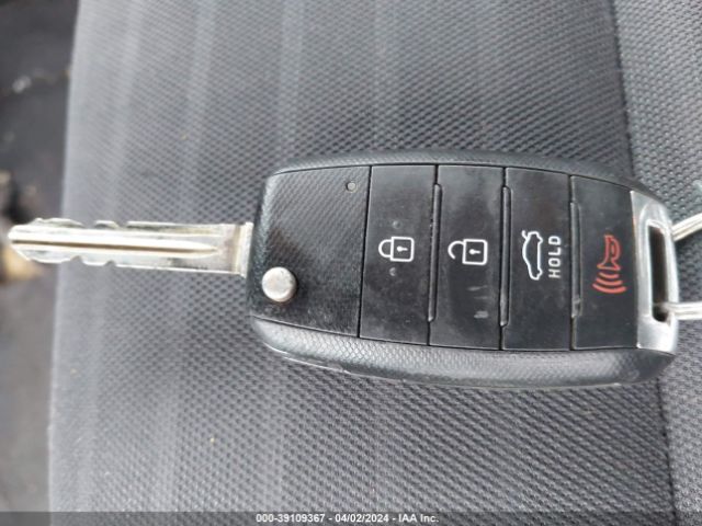 3KPFL4A71HE057816 KIA FORTE S