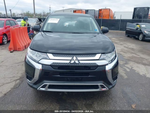 JA4AD2A38KZ010779 Mitsubishi Outlander Es