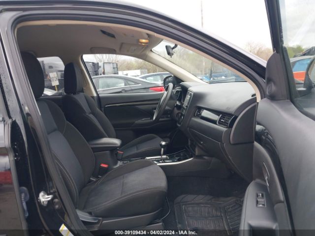 JA4AD2A38KZ010779 Mitsubishi Outlander Es