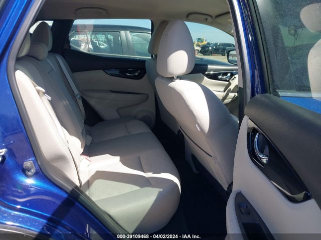 JN1BJ1CP9KW218770 Nissan Rogue Sport Sv