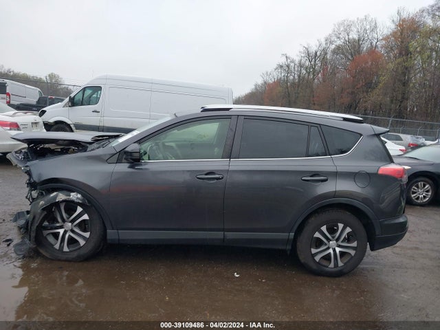 Toyota RAV4 LE 2016 JTMZFREVXGJ099221 Image 14