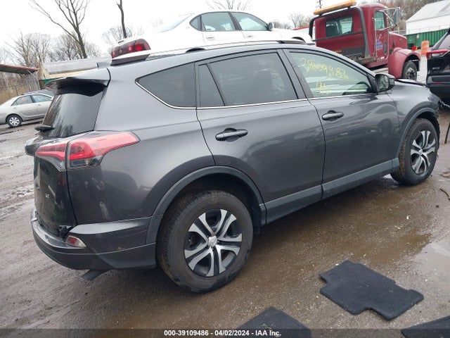 Toyota RAV4 LE 2016 JTMZFREVXGJ099221 Image 4