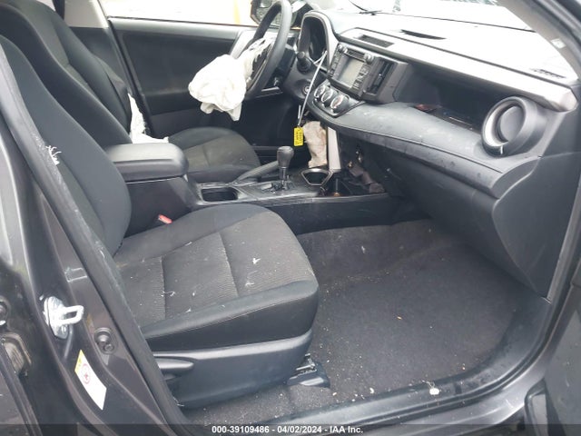 Toyota RAV4 LE 2016 JTMZFREVXGJ099221 Image 5