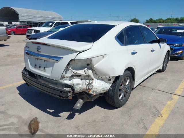 Nissan Altima 2.5 S 2015 1N4AL3AP7FN395420 Image 4