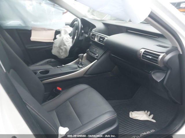 Lexus IS 300 2016 JTHCM1D29G5012940 Image 5