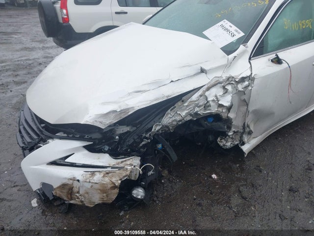 Lexus IS 300 2016 JTHCM1D29G5012940 Image 6