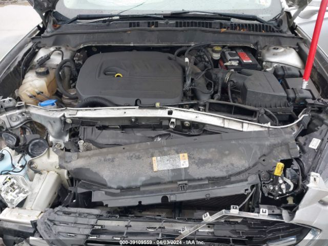 3FA6P0HD8GR405357 Ford FUSION SE