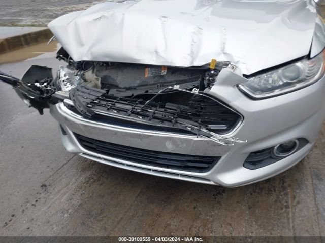 3FA6P0HD8GR405357 Ford FUSION SE