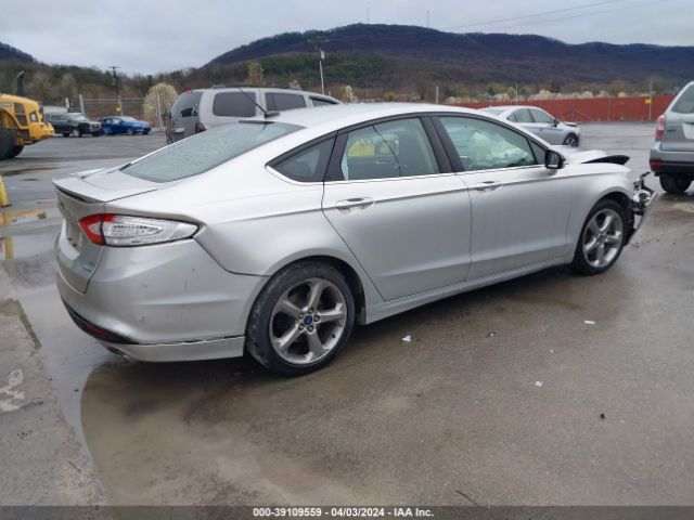 3FA6P0HD8GR405357 Ford FUSION SE