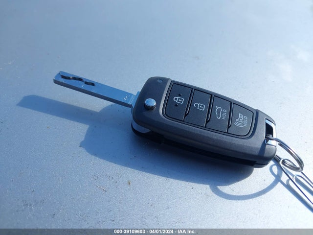 Hyundai ACCENT SE 2019 3KPC24A32KE085280 Image 11