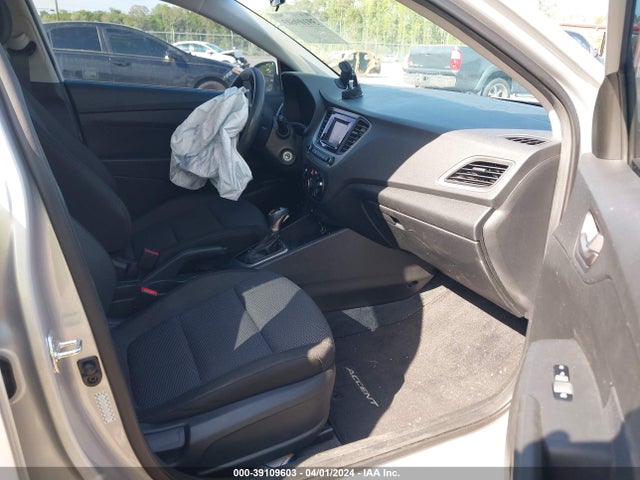 Hyundai ACCENT SE 2019 3KPC24A32KE085280 Image 5