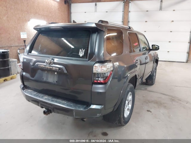 Toyota 4runner Sr5 Premium 2019 JTEBU5JRXK5716669 Image 4
