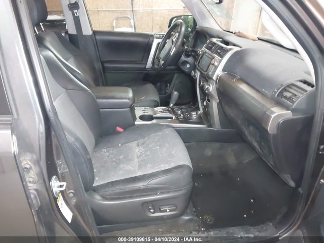 Toyota 4runner Sr5 Premium 2019 JTEBU5JRXK5716669 Image 5
