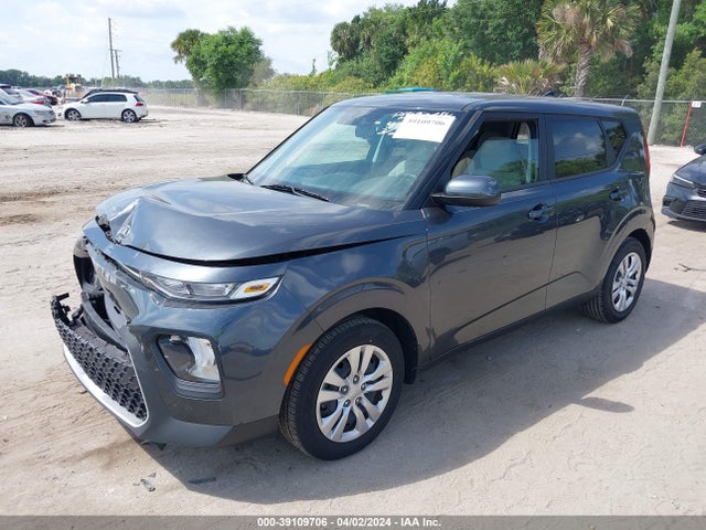 KIA SOUL LX 2020 KNDJ23AU5L7730399 Image 2