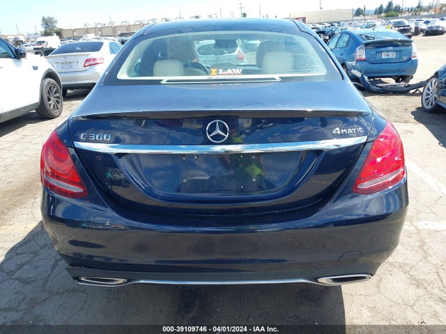 55SWF4KB0FU056351 Mercedes-Benz C 300 4matic/luxury 4matic/sport 4matic