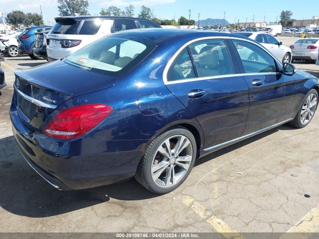 55SWF4KB0FU056351 Mercedes-Benz C 300 4matic/luxury 4matic/sport 4matic