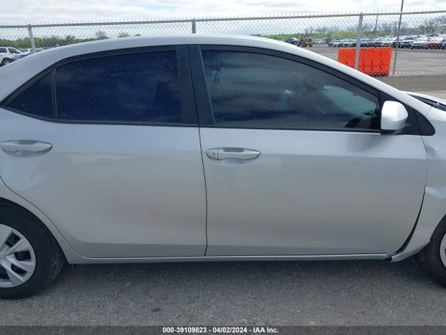 Toyota COROLLA L 2018 5YFBURHE7JP832699 Image 13