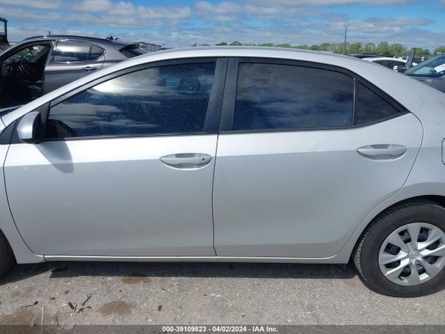 Toyota COROLLA L 2018 5YFBURHE7JP832699 Image 14