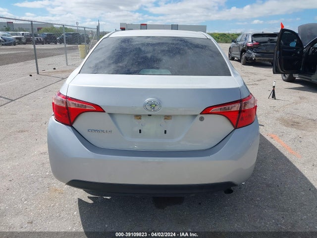 Toyota COROLLA L 2018 5YFBURHE7JP832699 Image 16