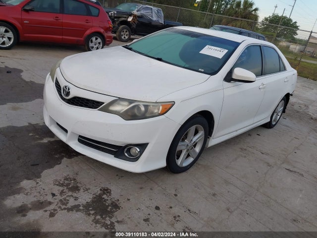 Toyota CAMRY SE 2014 4T1BF1FK4EU743598 Image 2