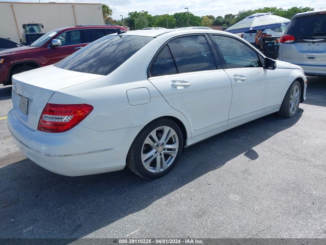 WDDGF4HB7EA917888 Mercedes-Benz C 250 Luxury/sport