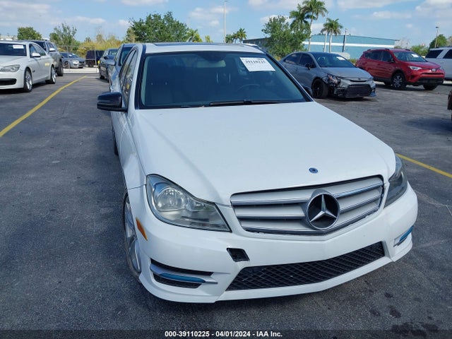 WDDGF4HB7EA917888 Mercedes-Benz C 250 Luxury/sport