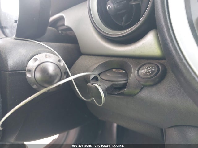 2009 MINI COOPER WMWMF33599TT68775 Photo 10