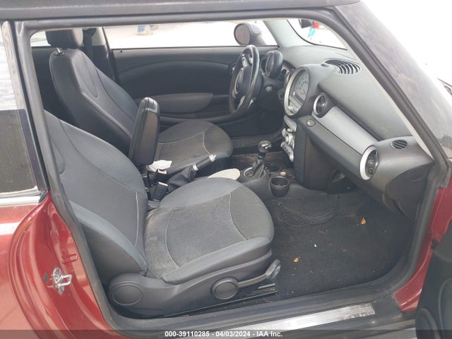 2009 MINI COOPER WMWMF33599TT68775 Photo 4