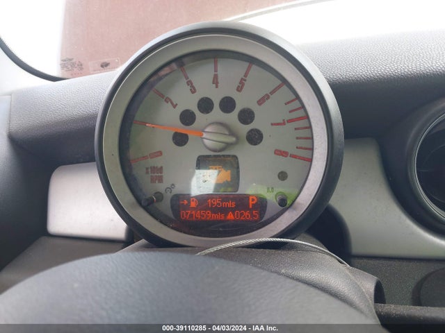 2009 MINI COOPER WMWMF33599TT68775 Photo 6