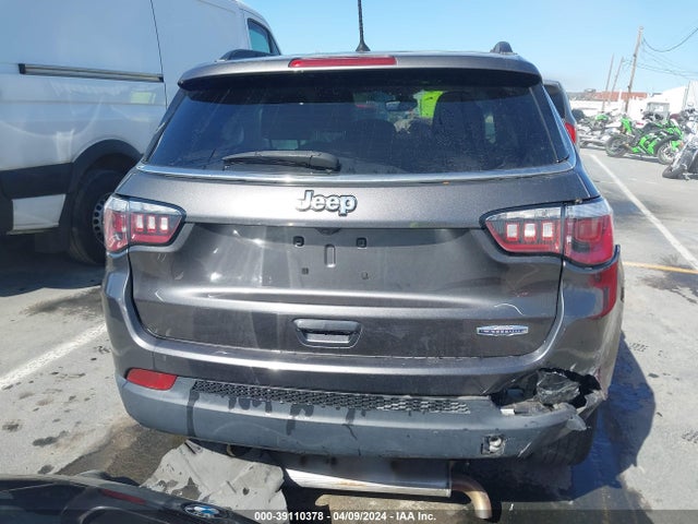 Jeep Compass Latitude Fwd 2018 3C4NJCBB5JT466403 Image 16