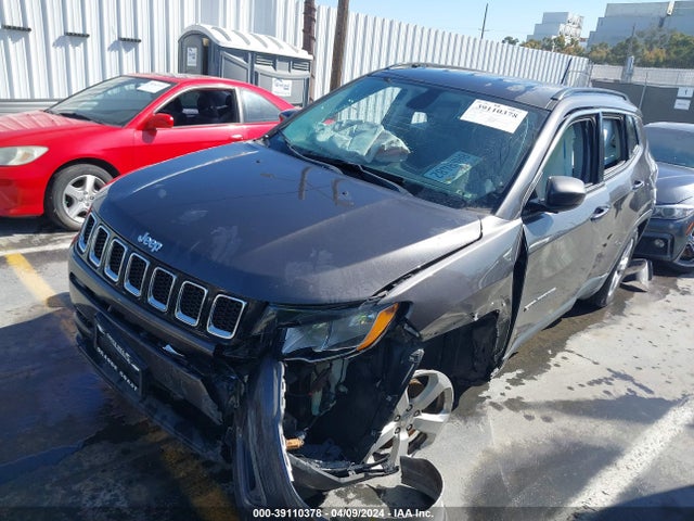 Jeep Compass Latitude Fwd 2018 3C4NJCBB5JT466403 Image 2