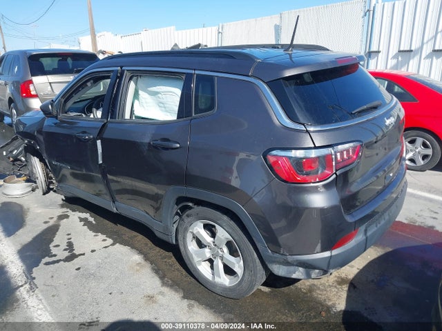 Jeep Compass Latitude Fwd 2018 3C4NJCBB5JT466403 Image 3