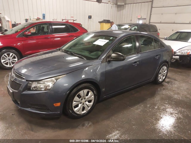 Chevrolet Cruze Ls Auto 2014 1G1PA5SH5E7352798 Image 2