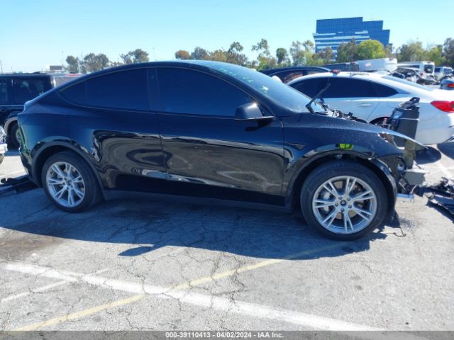 7SAYGDEE7NF461802 Tesla Model Y Long Range Dual Motor All-wheel Drive