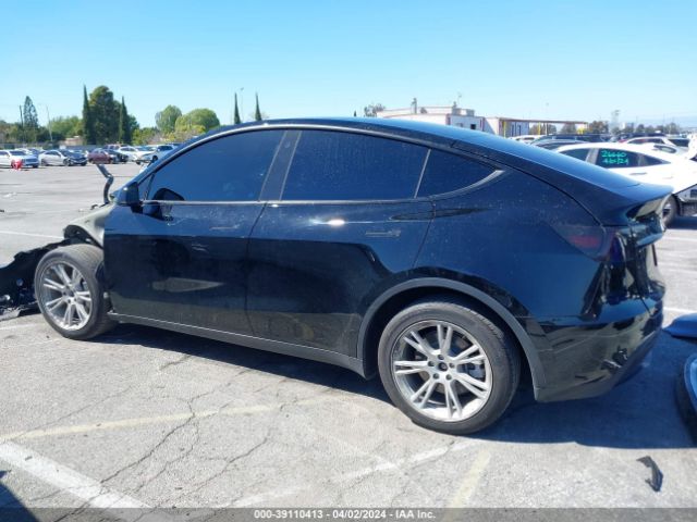 7SAYGDEE7NF461802 Tesla Model Y Long Range Dual Motor All-wheel Drive