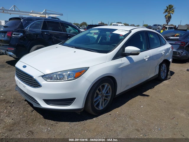 Ford FOCUS SE 2017 1FADP3F23HL315804 Image 2