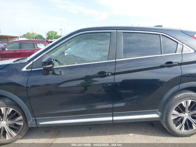 JA4AT5AA2JZ046601 Mitsubishi Eclipse Cross Se