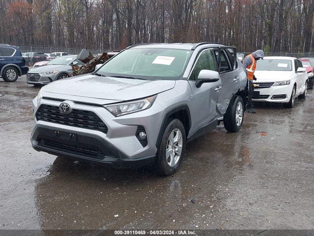 Toyota Rav4 Xle 2020 JTMP1RFVXLD061582 Image 2