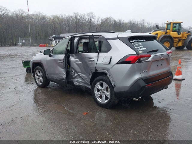 Toyota Rav4 Xle 2020 JTMP1RFVXLD061582 Image 3