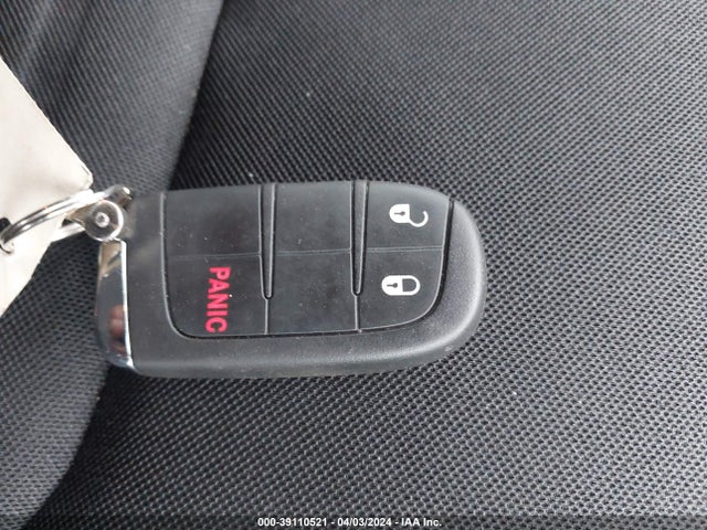 Jeep Renegade Latitude 4x4 2018 ZACCJBBB5JPH16523 Image 11