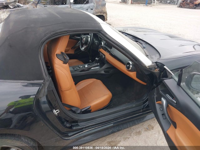 2017 FIAT 124 SPIDER JC1NFAEK1H0102078 Photo 4