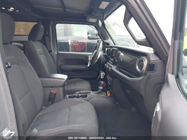 1C4HJXEN9LW167262 Jeep Wrangler Unlimited Sahara 4x4