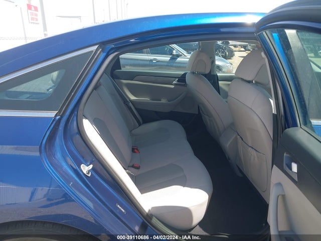 Hyundai Sonata 2016 5NPE24AF7GH395012 Image 8