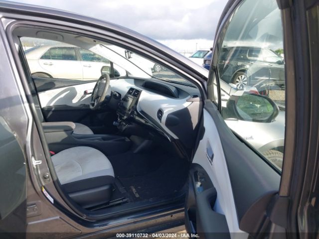 JTDKBRFU2G3526415 Toyota Prius Two